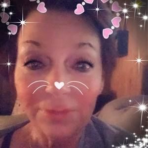 Meet your Posher, Connie